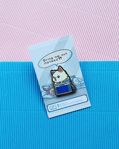 Clover(japanese spitz) in a bag Enamel Pin