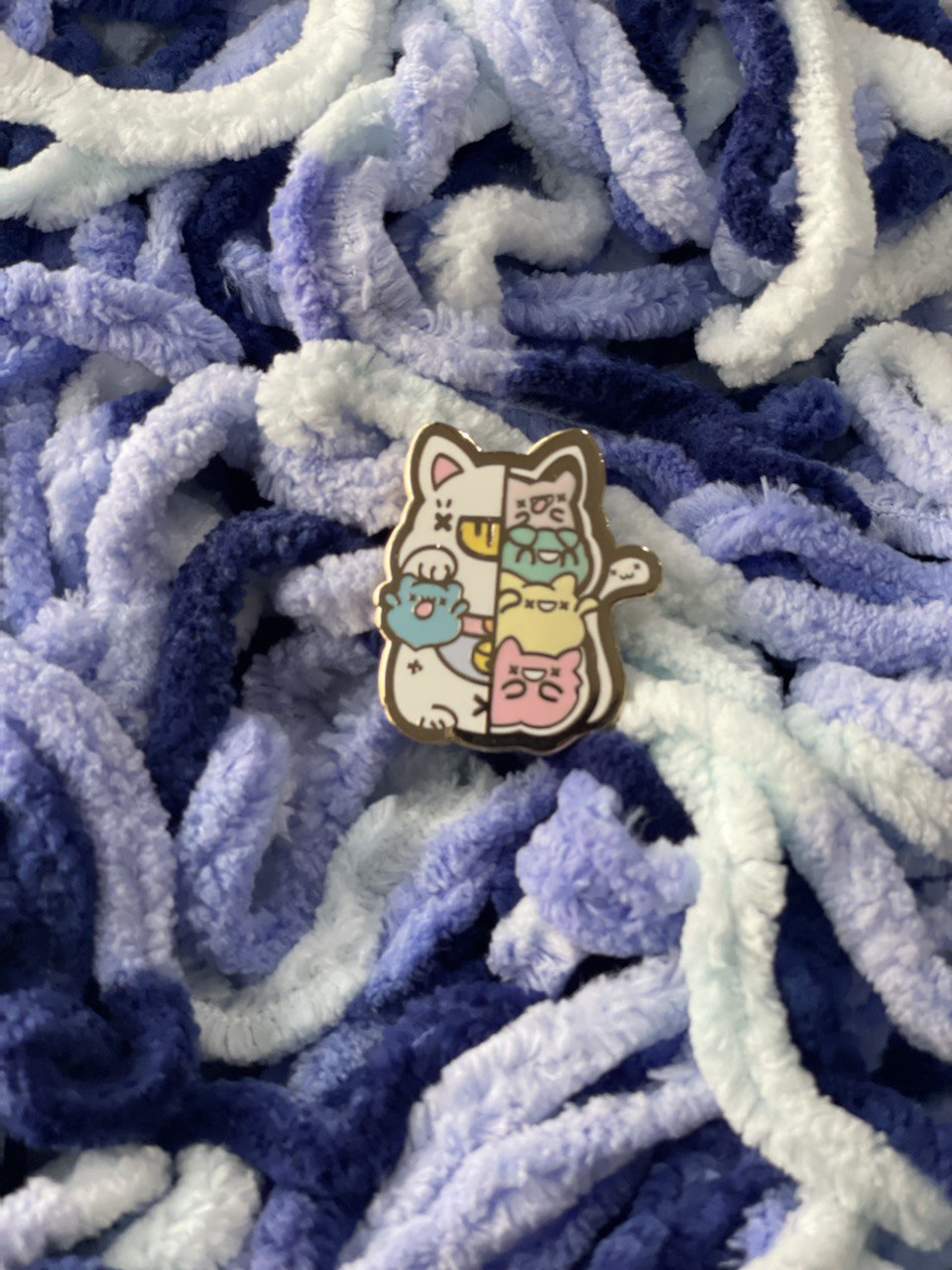 Halloween Fortune cat Exploding Neko Enamel Pin